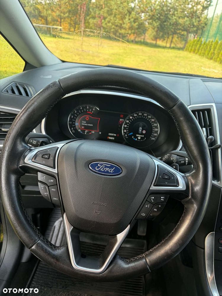 Ford S-Max - 16