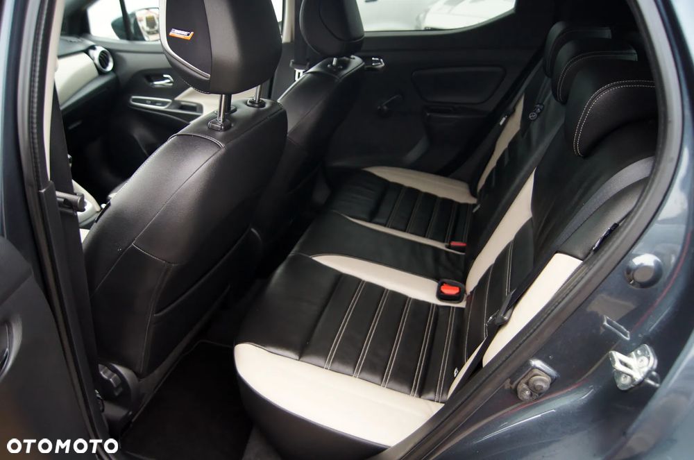 Nissan Micra 1.5 dCi Tekna - 10