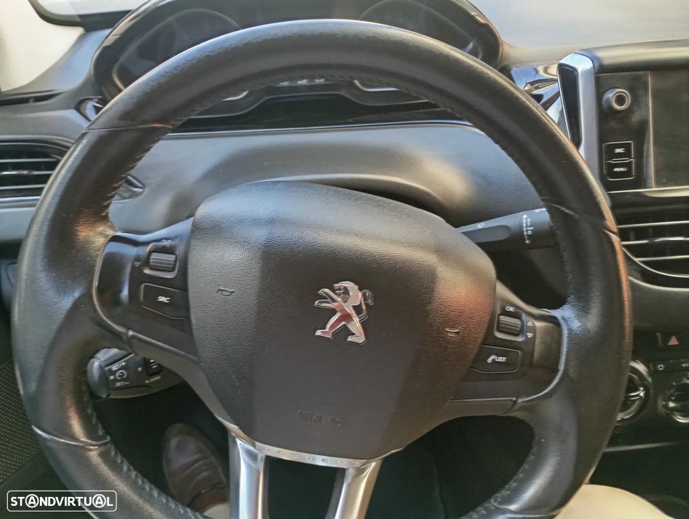 Peugeot 208 1.4 HDi Active - 8