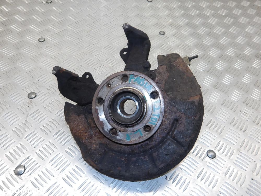 SKODA FABIA II 10-14 1.4 TDI HB ZWROTNICA PIASTA LEWA PRZEDNIA - 1