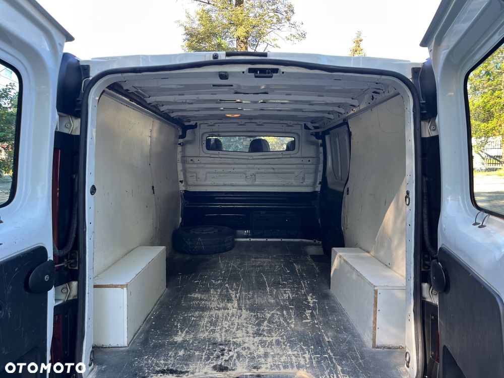 Renault Trafic - 11