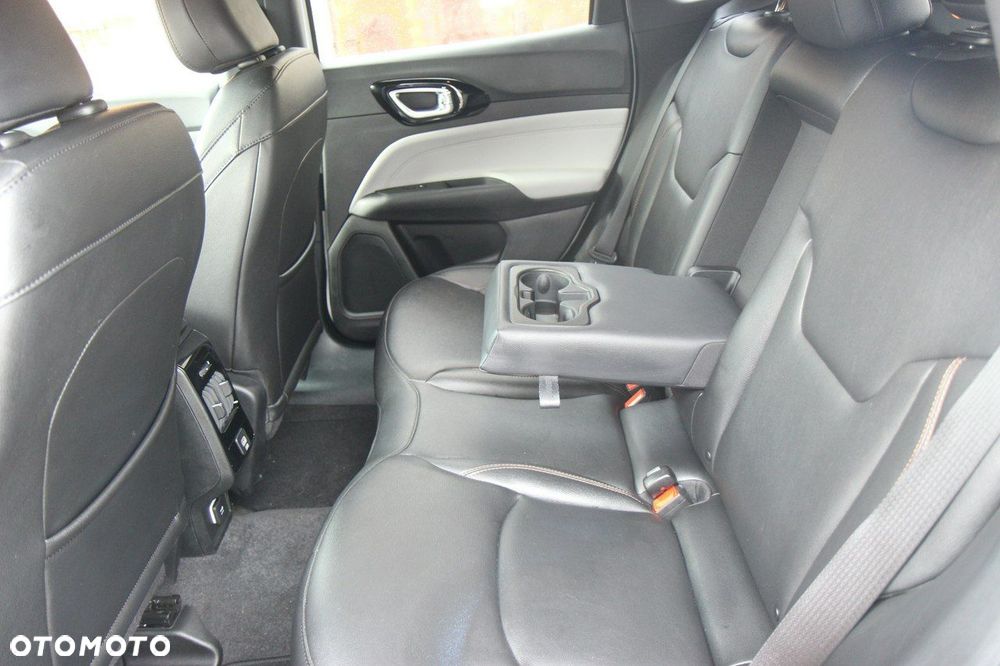 Jeep Compass - 12