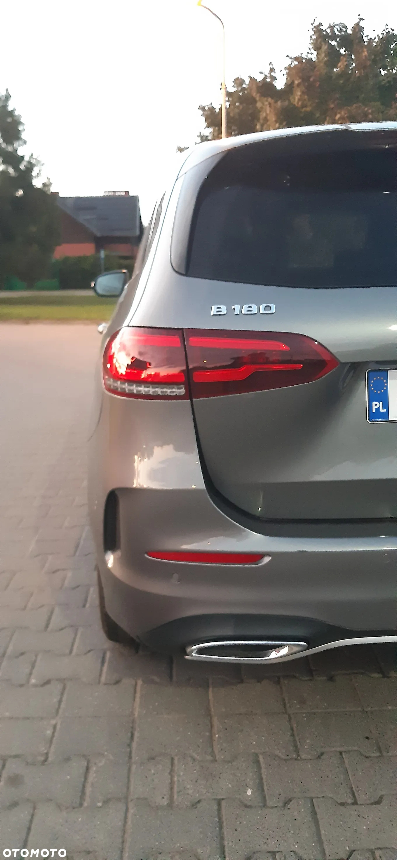 Mercedes-Benz Klasa B 180 7G-DCT AMG Line - 7