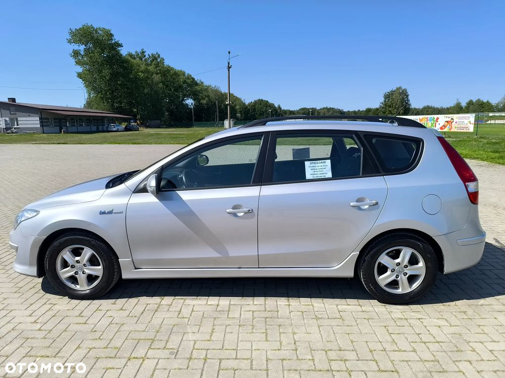 Hyundai i30 1.6 blue Comfort - 2