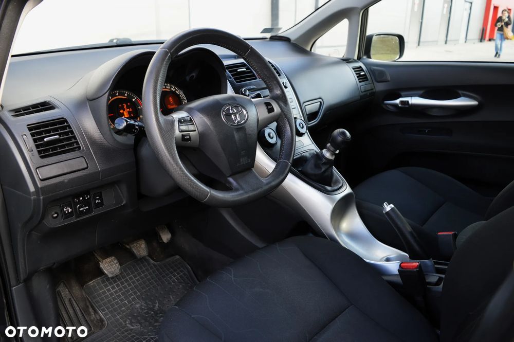 Toyota Auris 1.33 VVT-i Active - 5
