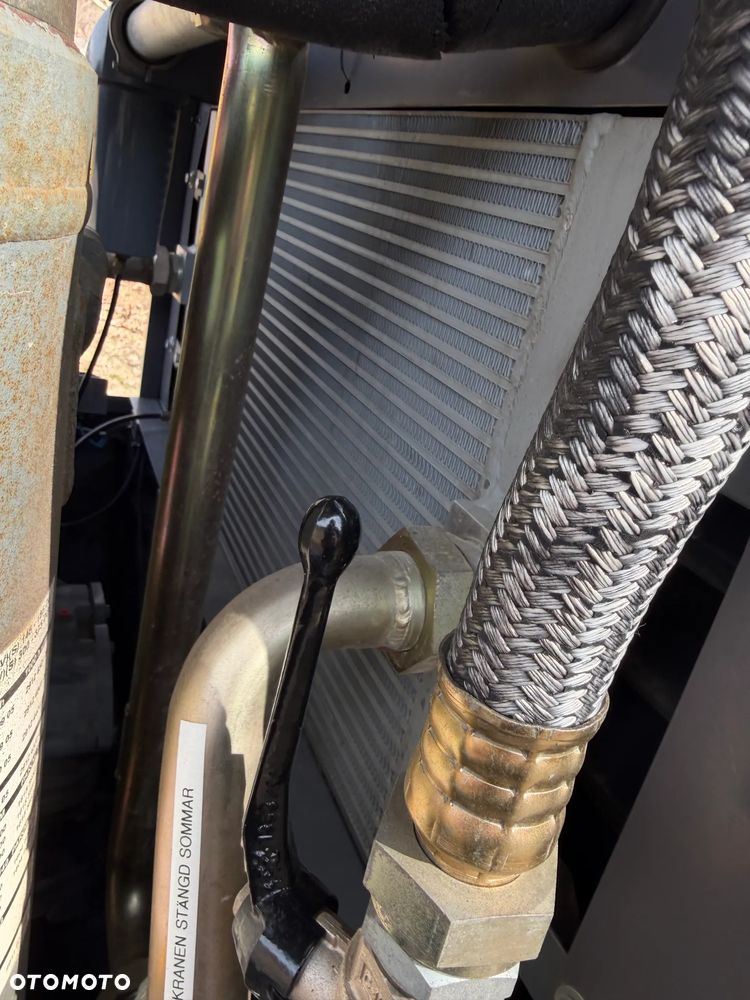 Atlas Copco XAHS 186 Kompresor Śrubowy Sprężarka potężna mocna 11m3. 12 bar regulowanych. Bogata wersja z chłodnicą cyklonową! z Norweskiej Upadłości! Niski Przebieg 1900mtg. 2014rok silnik DEUTZ.150 KM. serwisowany w DEKRA. OKAZJA - 18