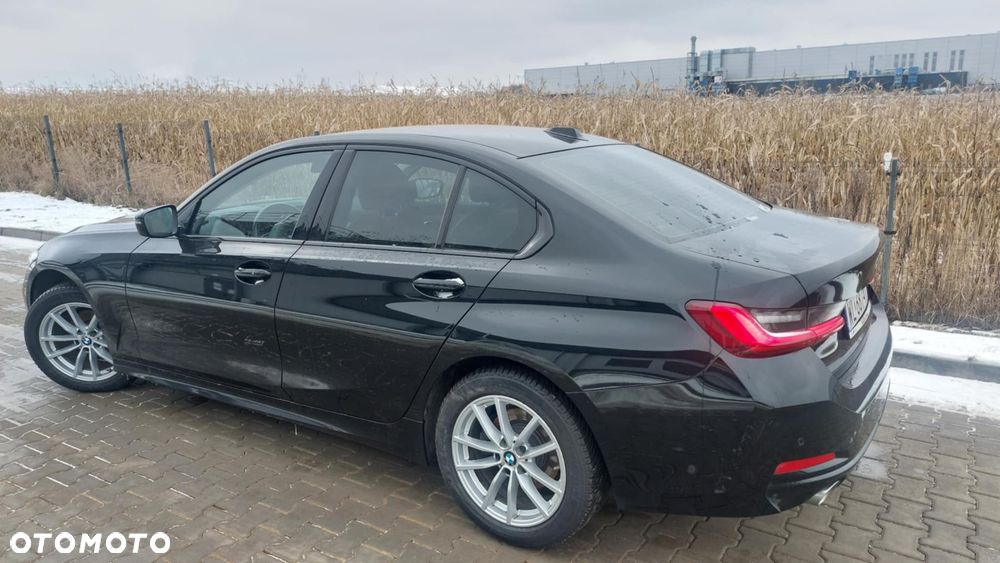 BMW Seria 3 318d mHEV - 6
