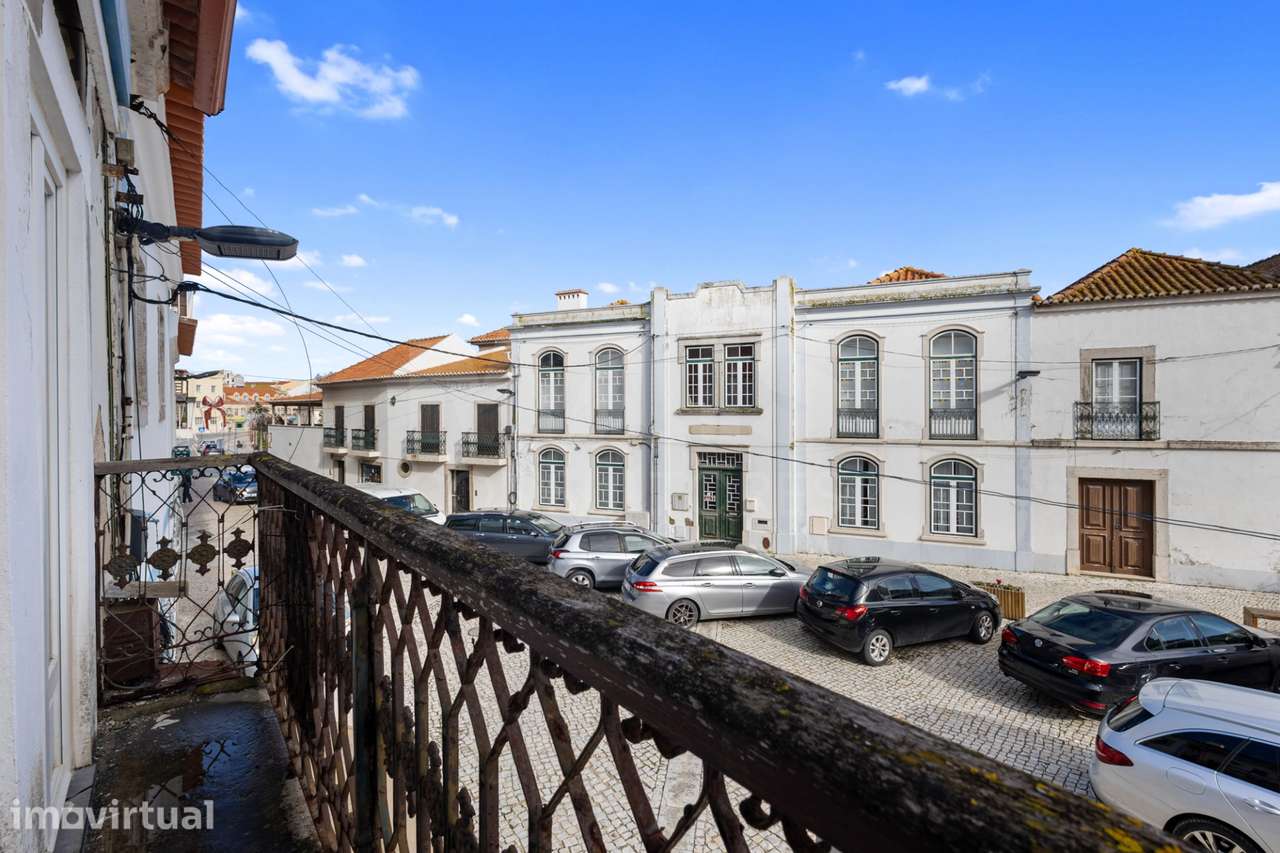 Oportunidade Única no Coração de Peniche — 124 m² com Potencial par... - Grande imagem: 4/19