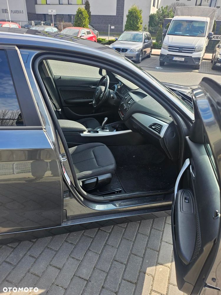 BMW Seria 1 116i - 8