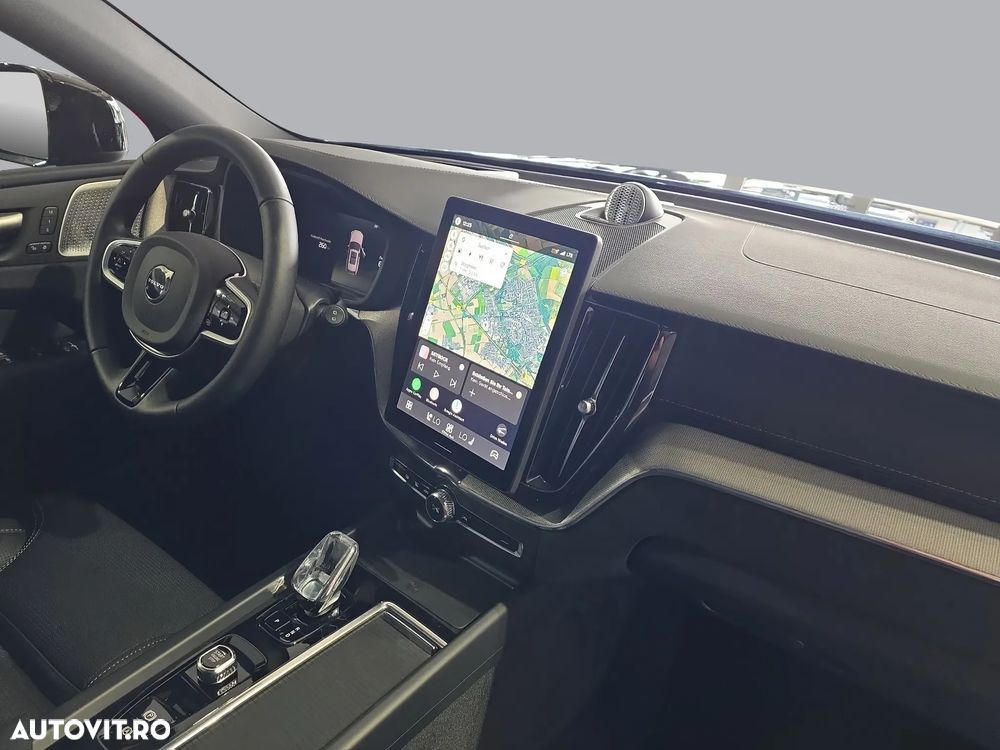 Volvo XC 60 T8 AWD Ultra Black Edition - 11