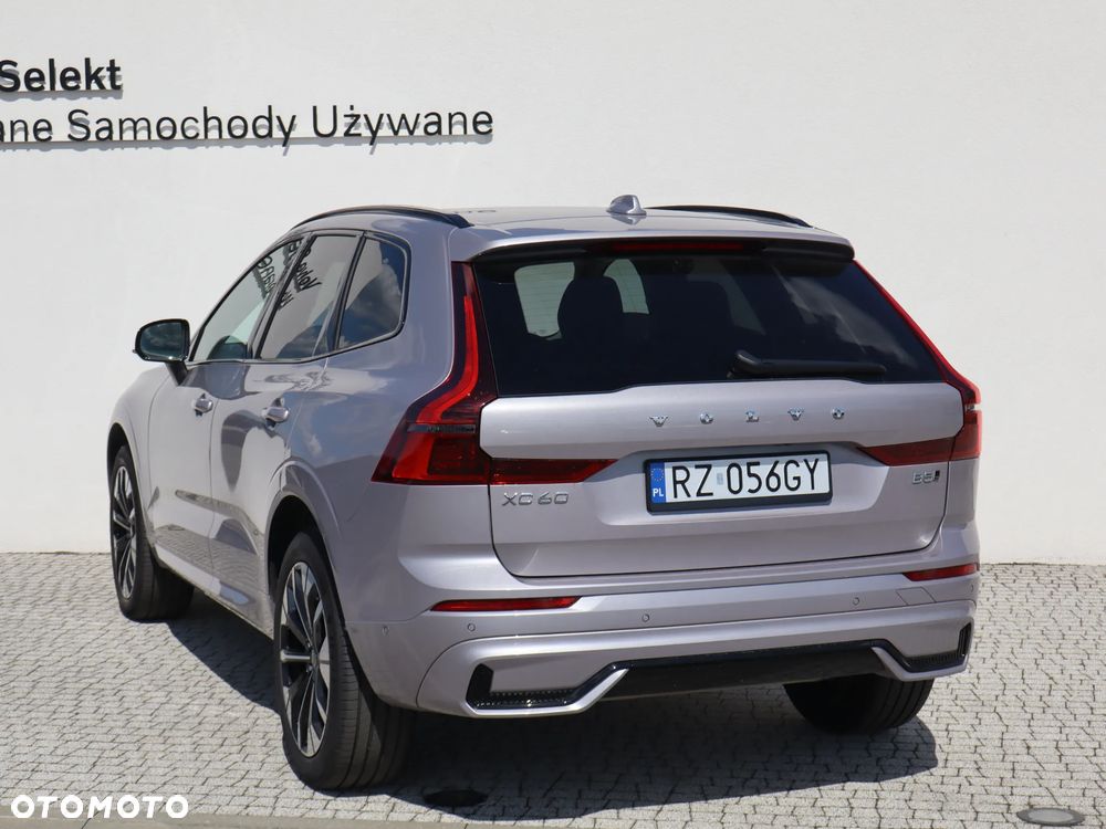 Volvo XC 60 B5 B AWD Plus Dark - 5