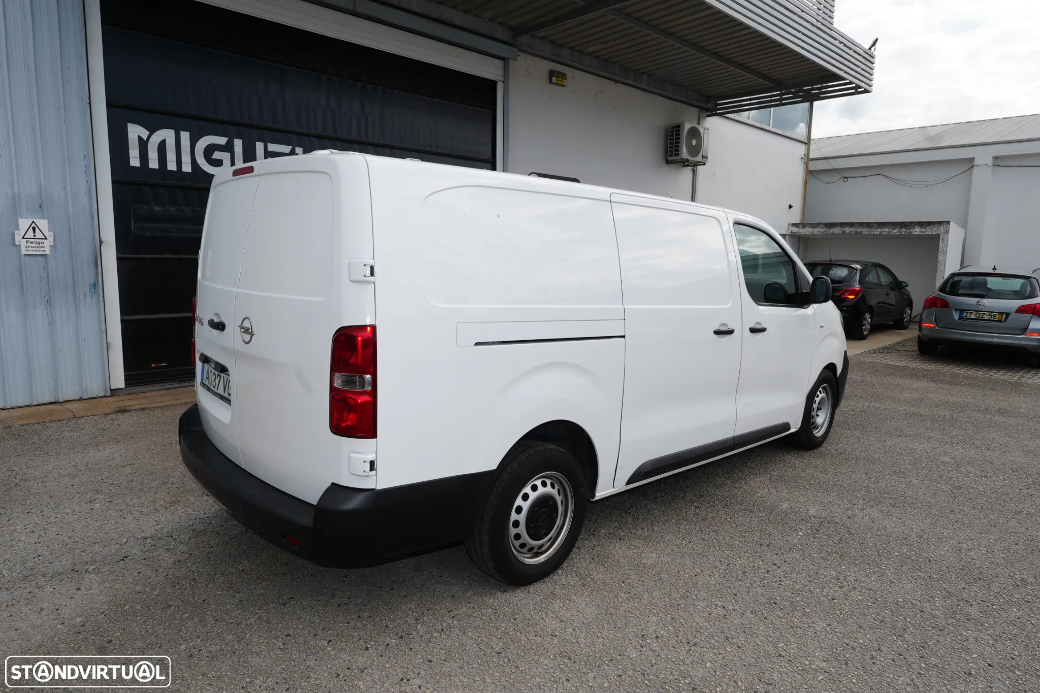 Opel Vivaro Maxi Longa 1.5CDTI 102cv L3H1 - 4