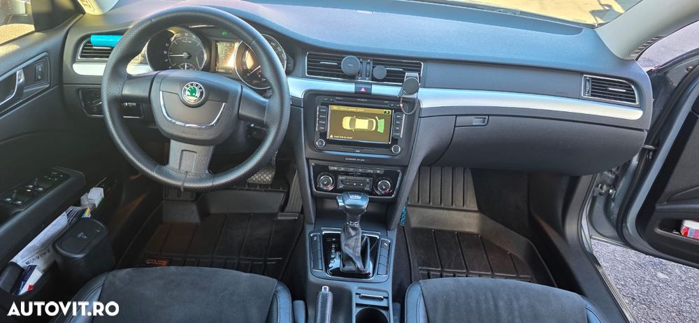 Skoda Superb 2.0 TDI DSG Ambition - 10