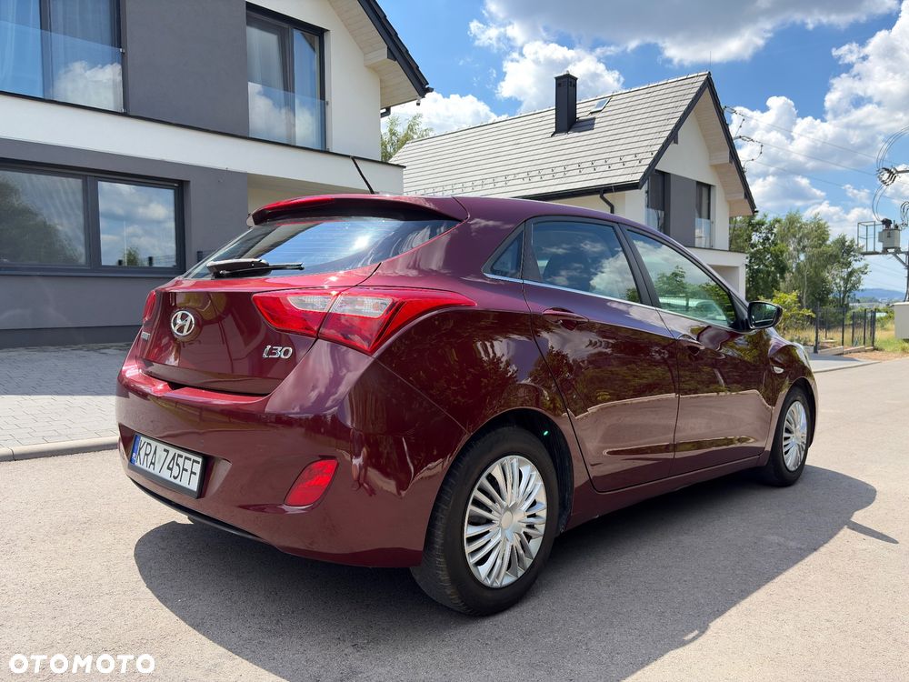 Hyundai i30 blue 1.4 Passion - 5