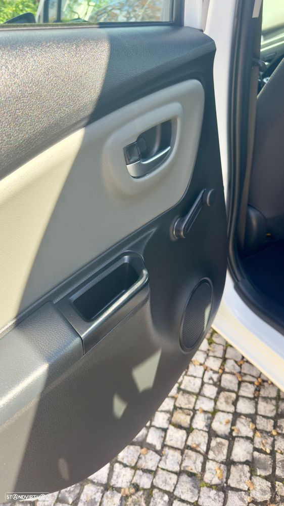 Toyota Yaris 1.0 VVT-i Y20 Club - 10