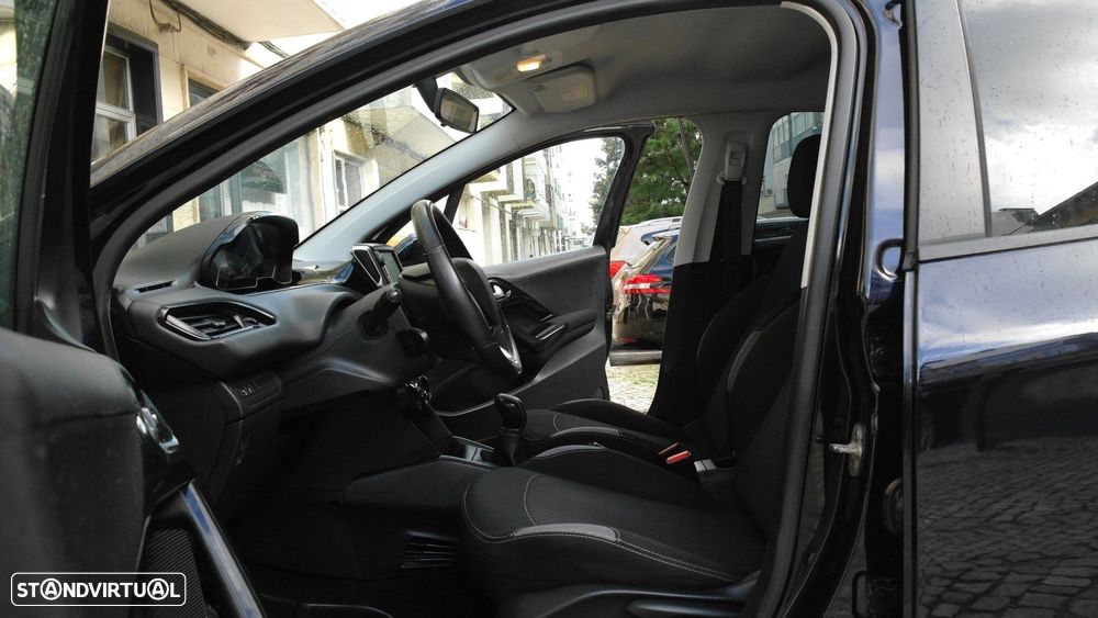 Peugeot 208 1.2 PureTech Active - 22