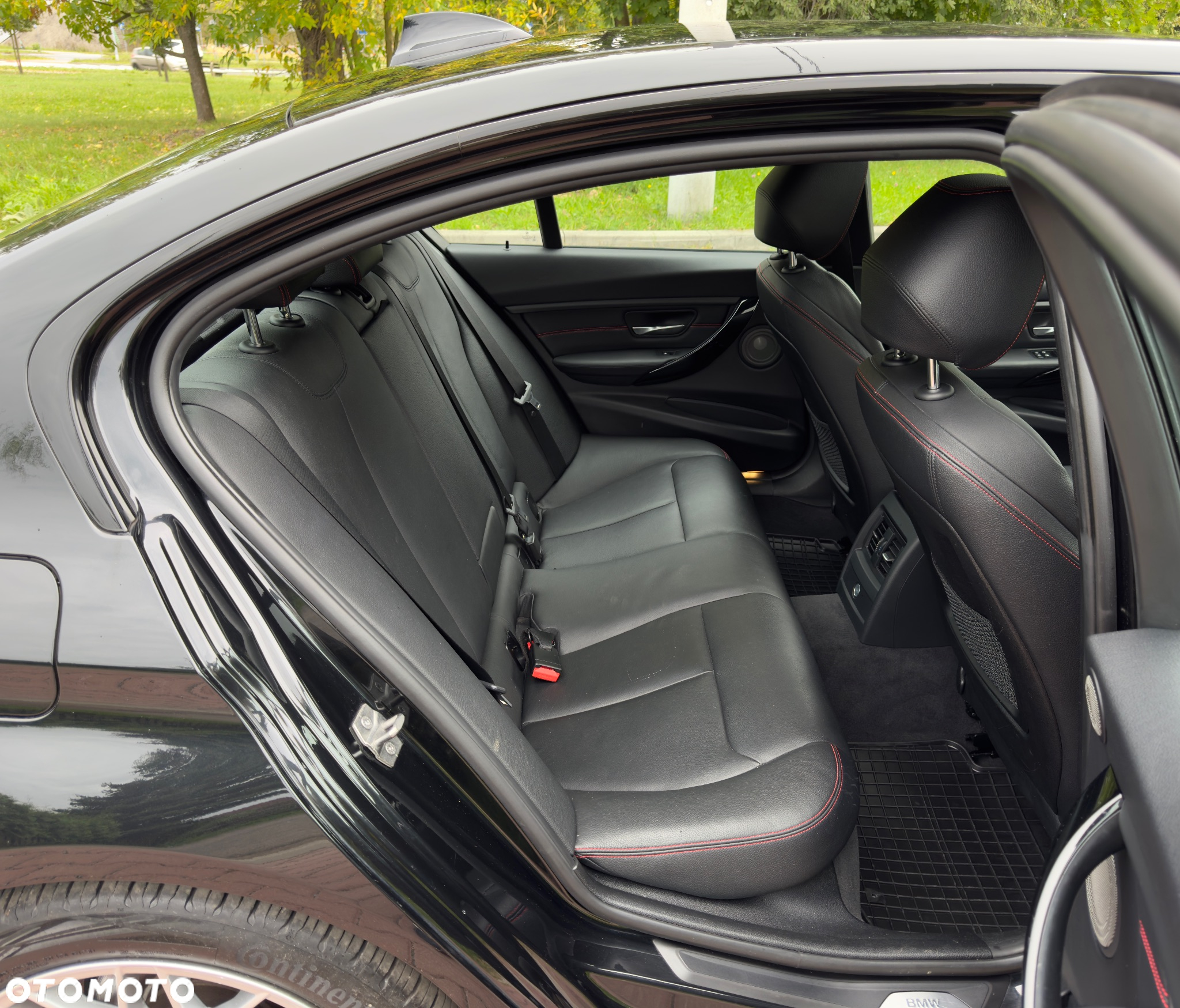 BMW Seria 3 320d Sport-Aut Blue Performance Sport Line - 31