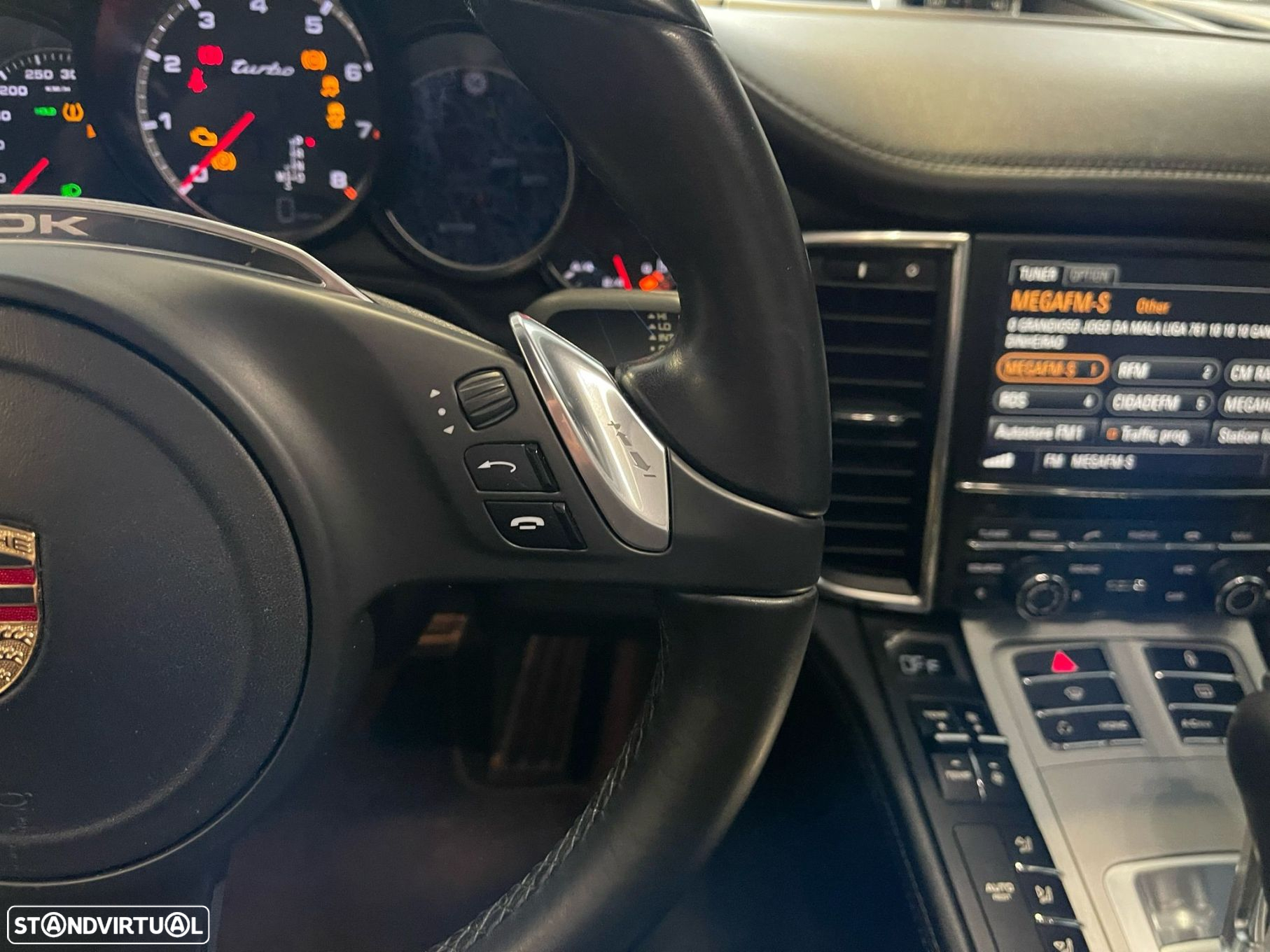 Porsche Panamera Turbo PDK - 17