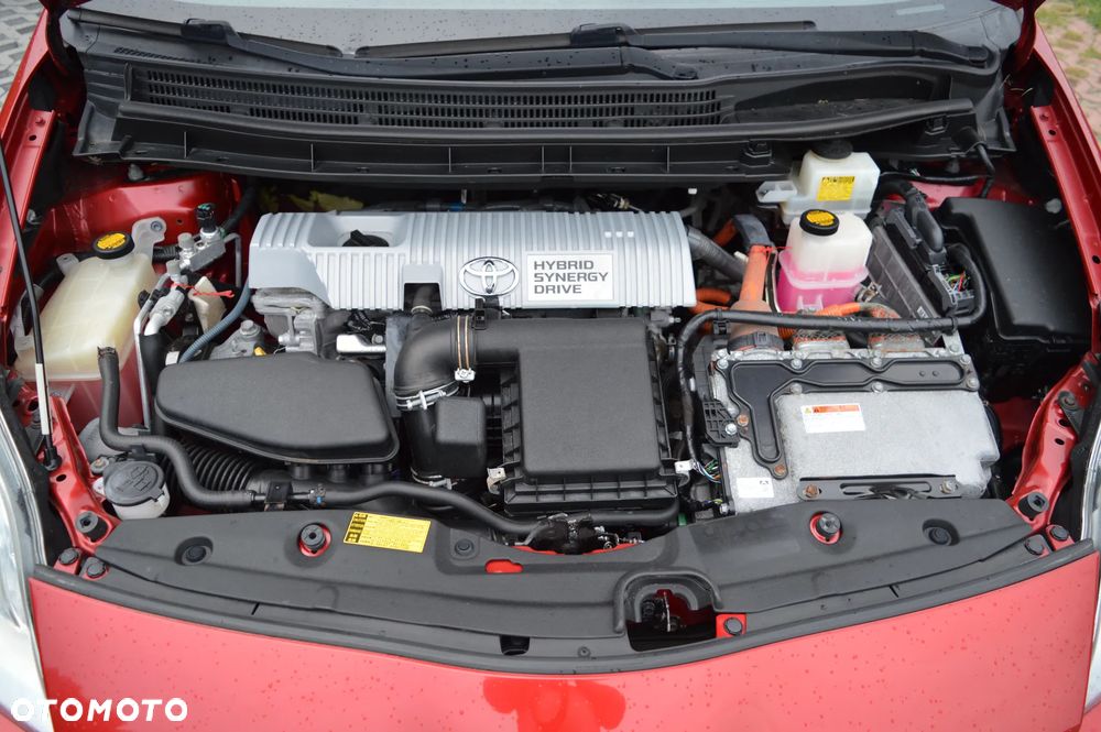Toyota Prius 1.8 HSD Prestige - 31