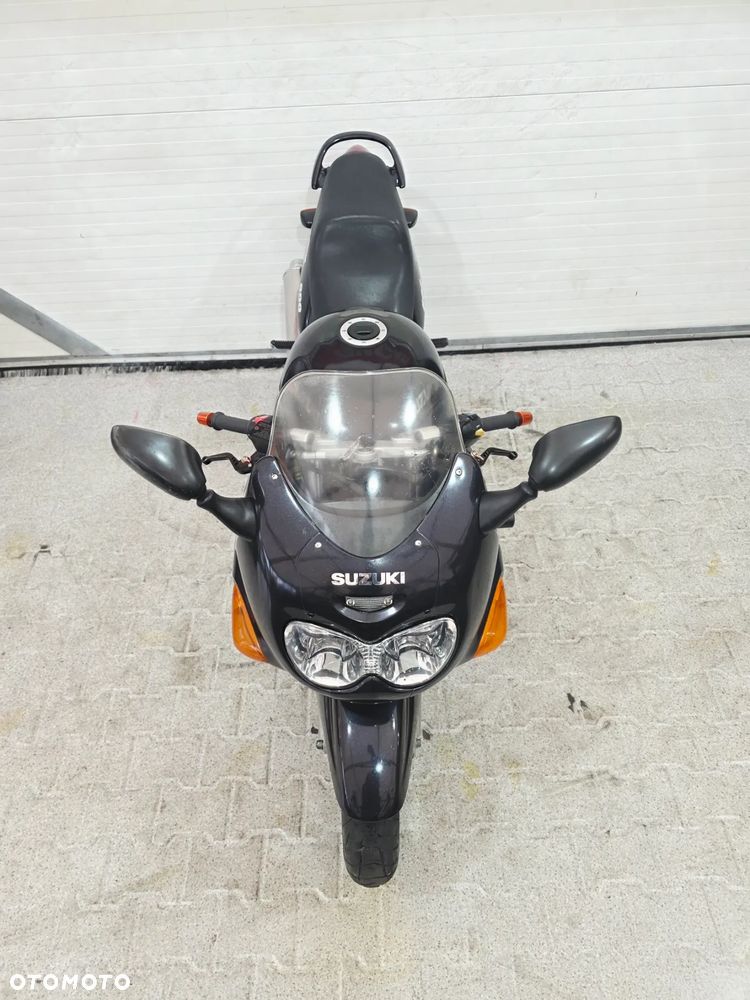 Suzuki GSX - 23