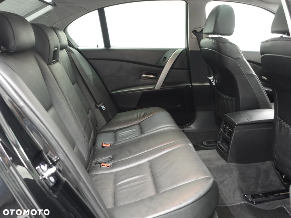 BMW Seria 5 - 23