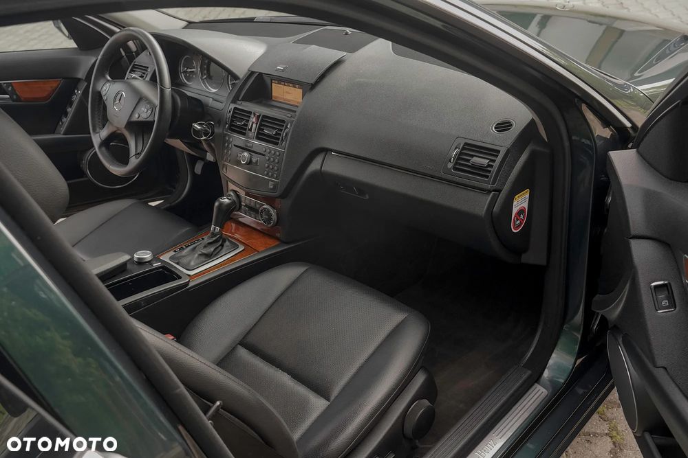 Mercedes-Benz Klasa C 300 7G-TRONIC SPORT EDITION - 7