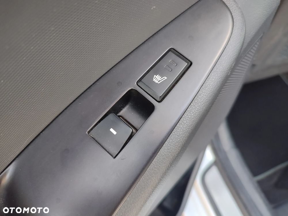 Hyundai IONIQ Hybrid Platinum - 12