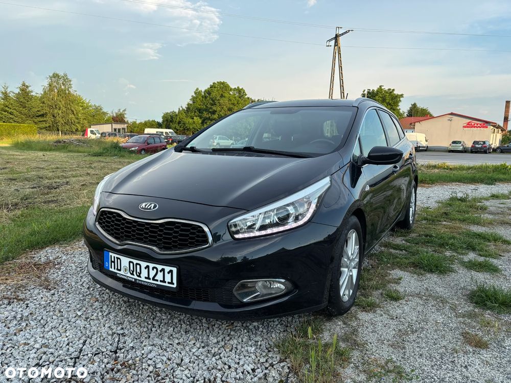 Kia Ceed 1.6 CRDi 128 ISG Dream Team Edition - 11