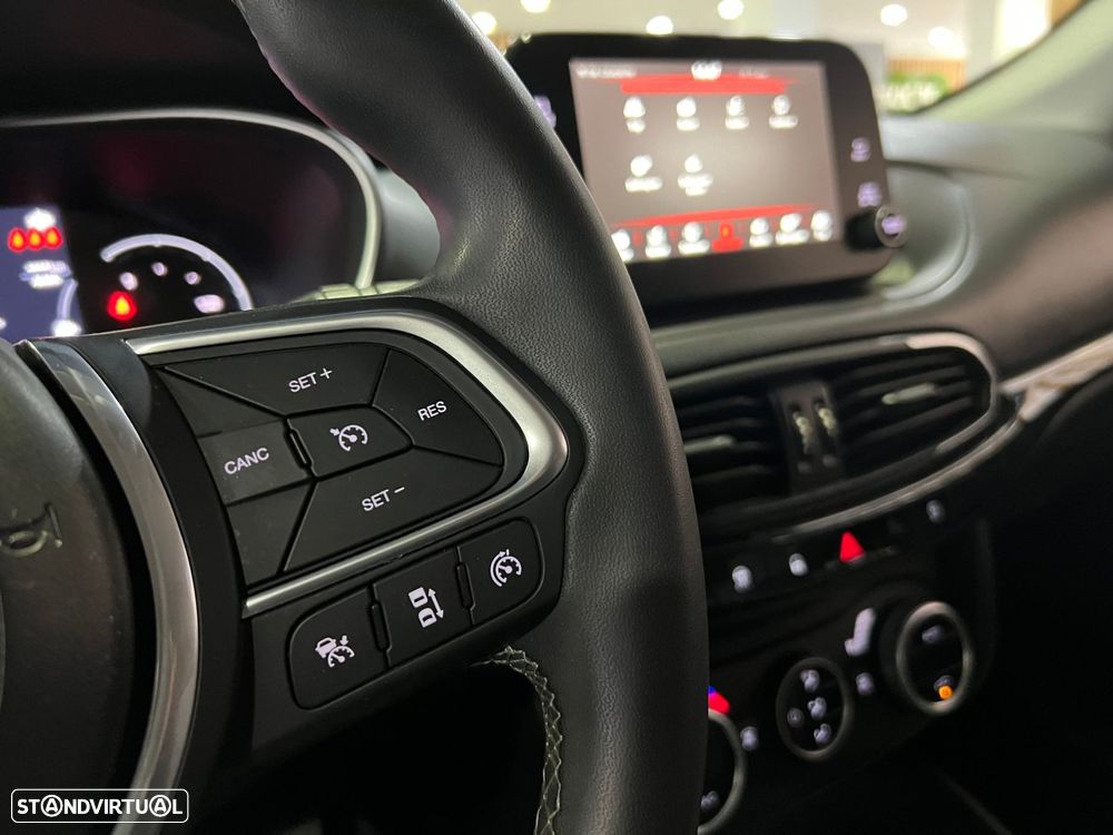 Fiat Tipo Cross 1.0 GSE T3 - 18