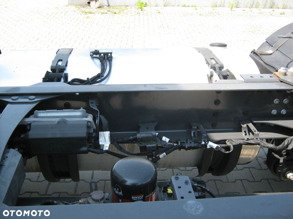 Renault T-460 SPROWADZONE - 8