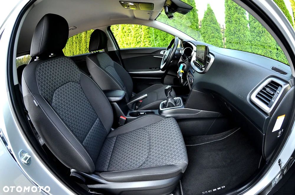 Kia XCeed 1.6 CRDi SCR L Business Line - 20