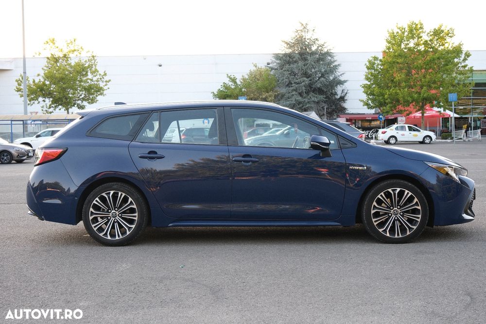 Toyota Corolla 1.8 HSD Business - 17