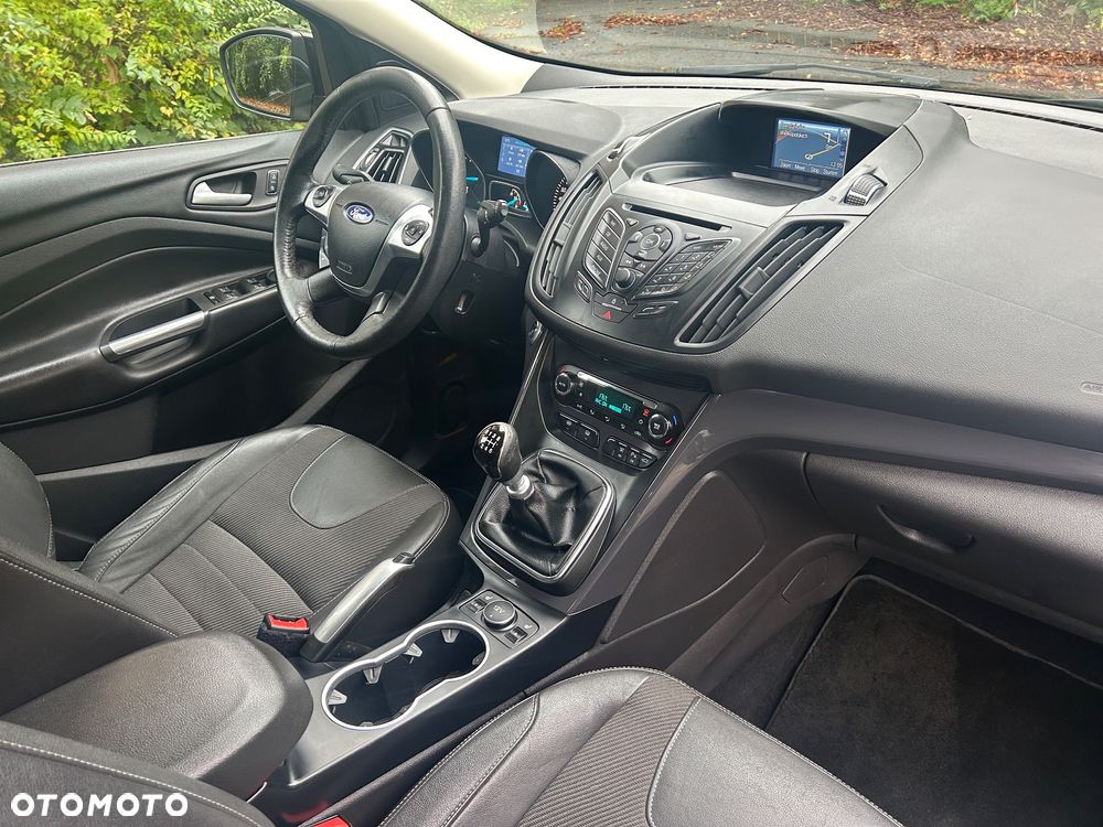 Ford Kuga 2.0 TDCi 2x4 Titanium - 17