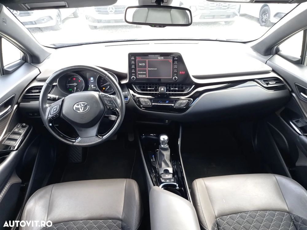 Toyota C-HR - 11