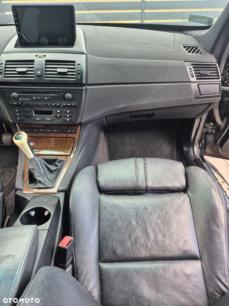 BMW X3 2.5i - 21