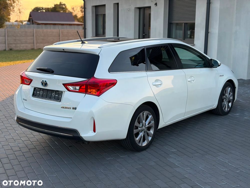 Toyota Auris 1.8 HSD Luna - 7