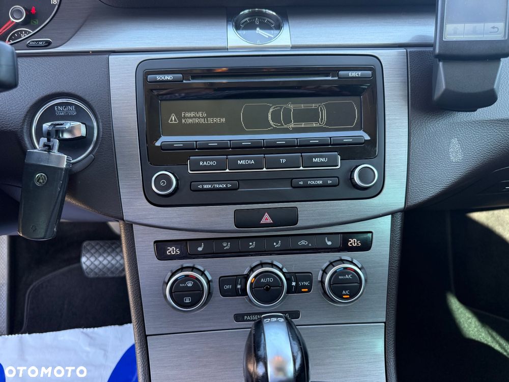 Volkswagen Passat 2.0 TDI Comfortline DSG - 28