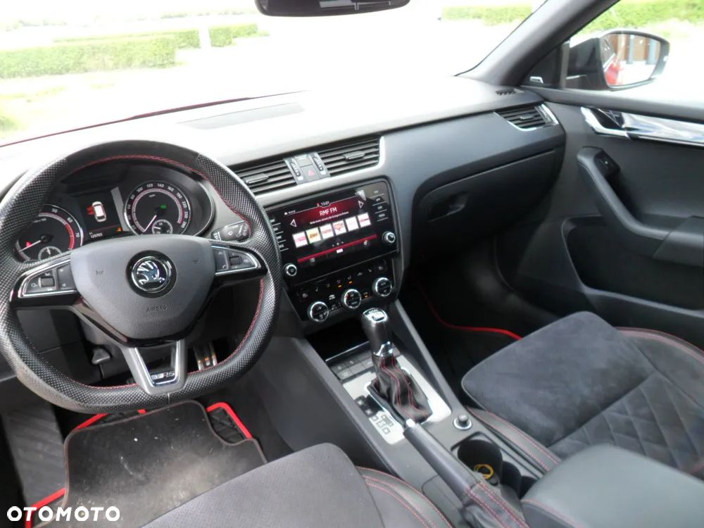 Skoda Octavia 2.0 TSI RS 245 DSG - 23
