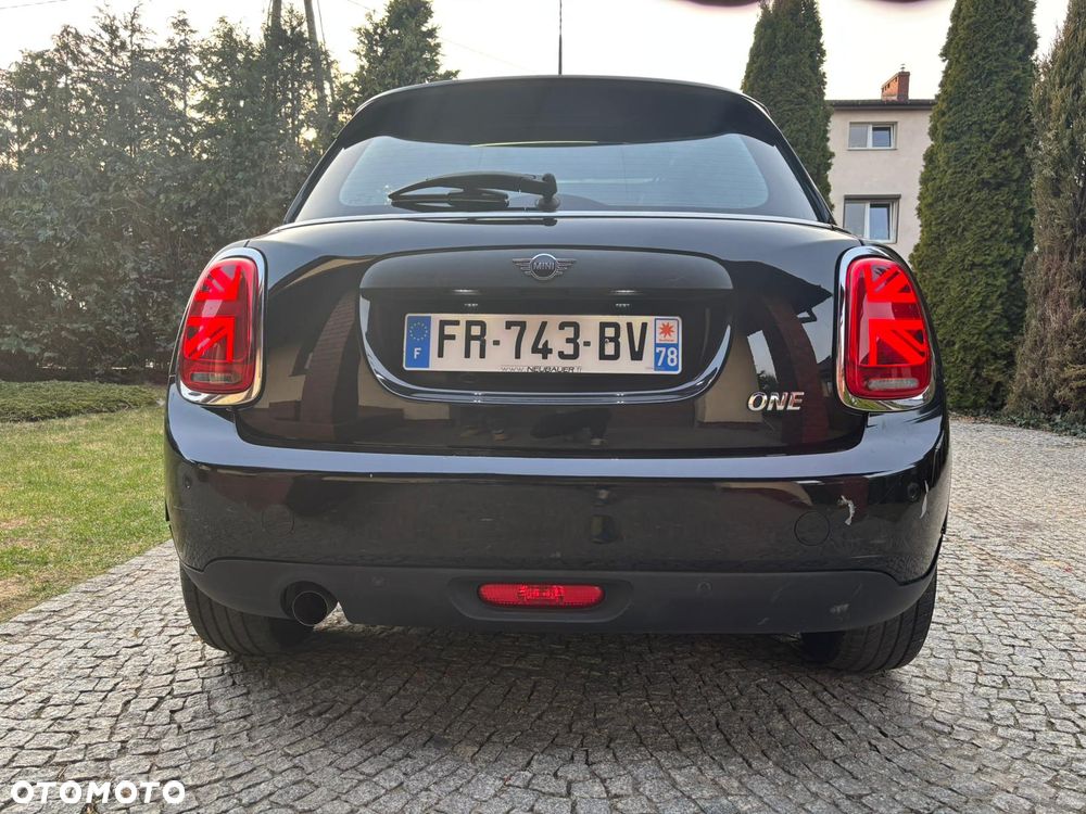 MINI ONE Essential Trim - 5