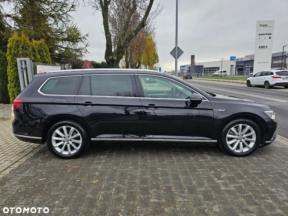 Volkswagen Passat - 16