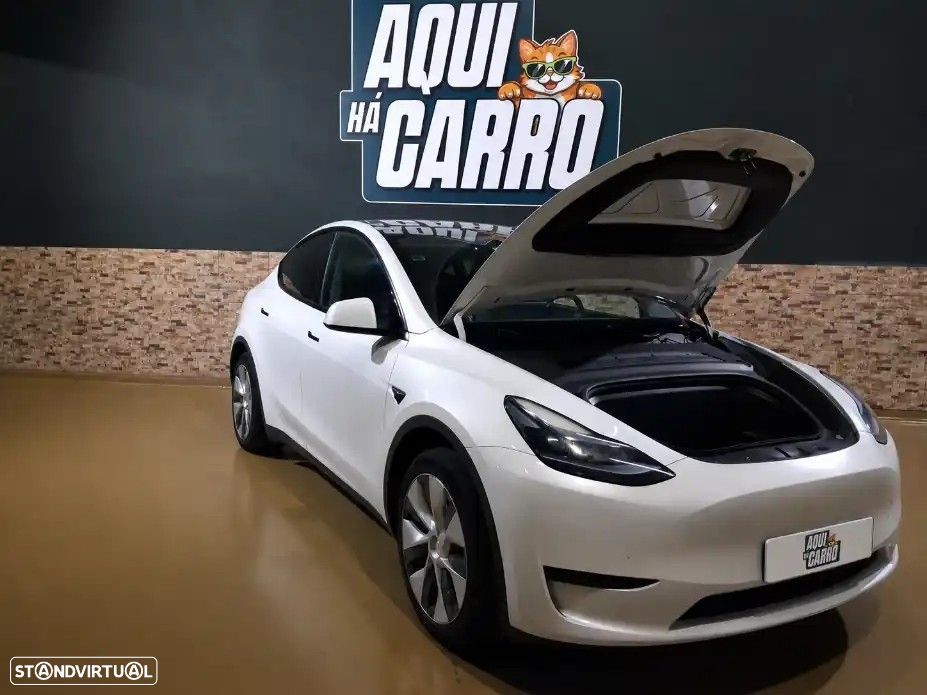 Tesla Model Y - 7