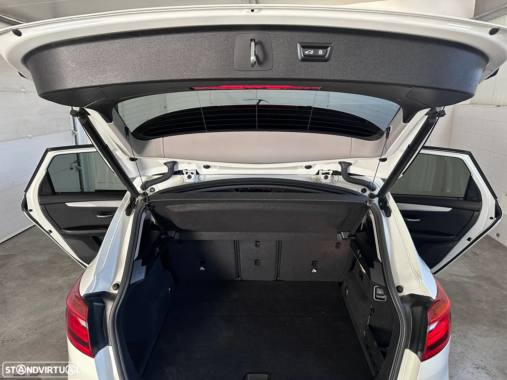 BMW 225xe Active Tourer Line Luxury - 22