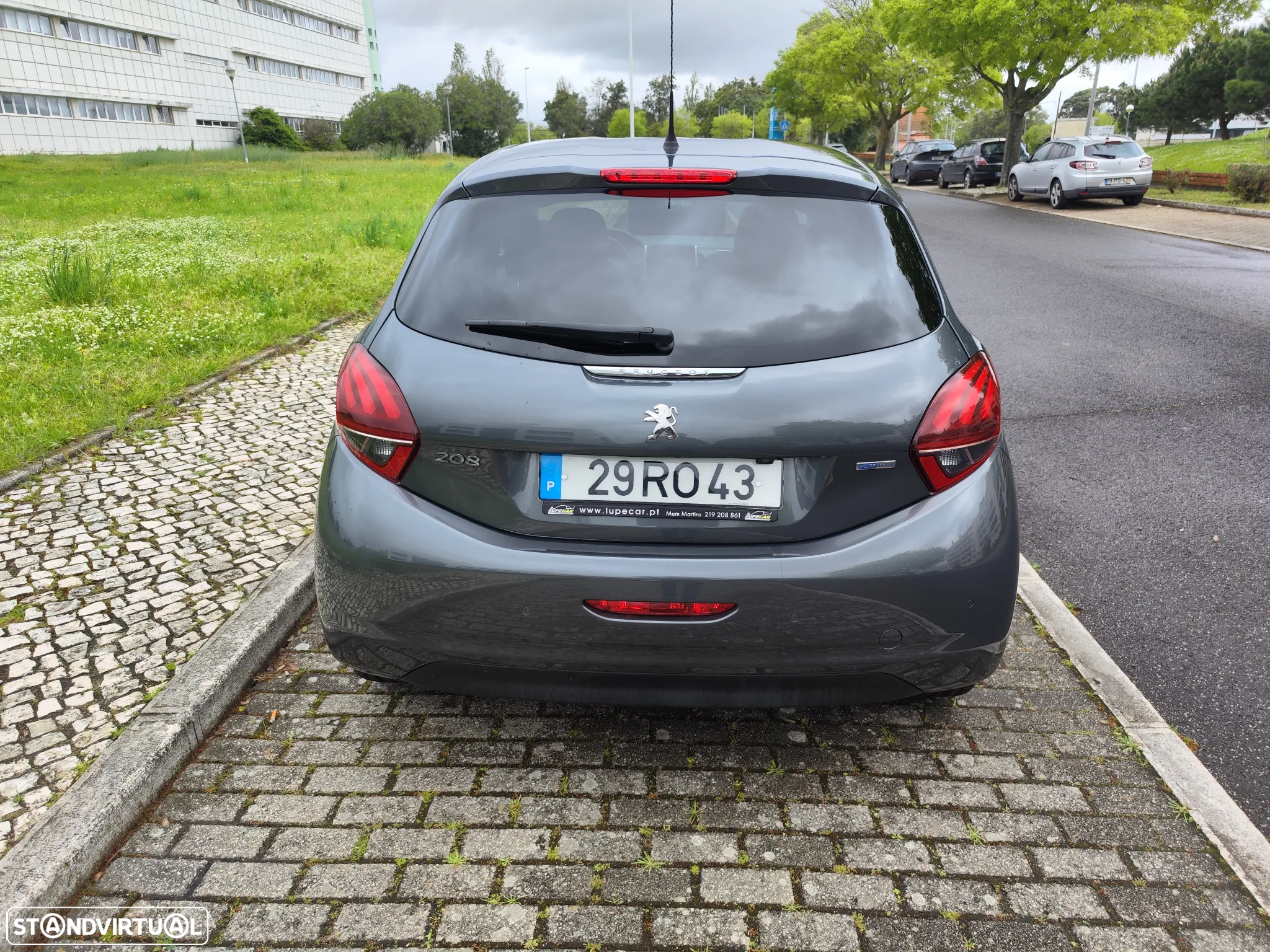 Peugeot 208 1.2 PureTech Style - 5