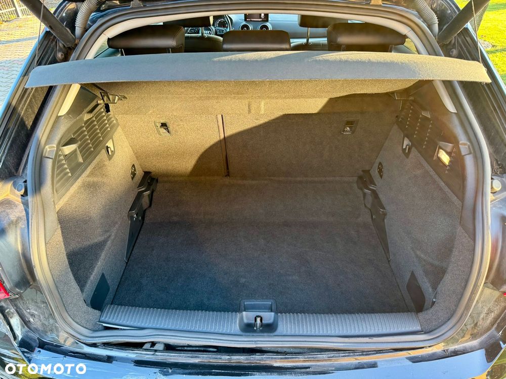 Audi Q2 30 TDI sport - 18