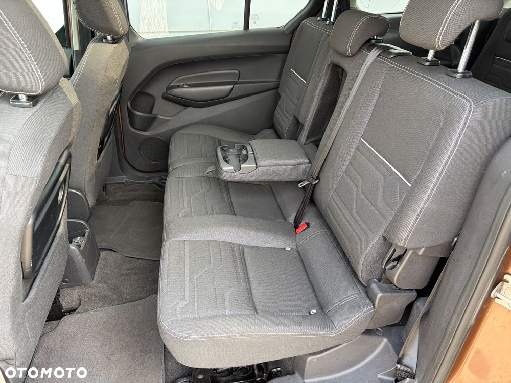 Ford Transit Connect - 11