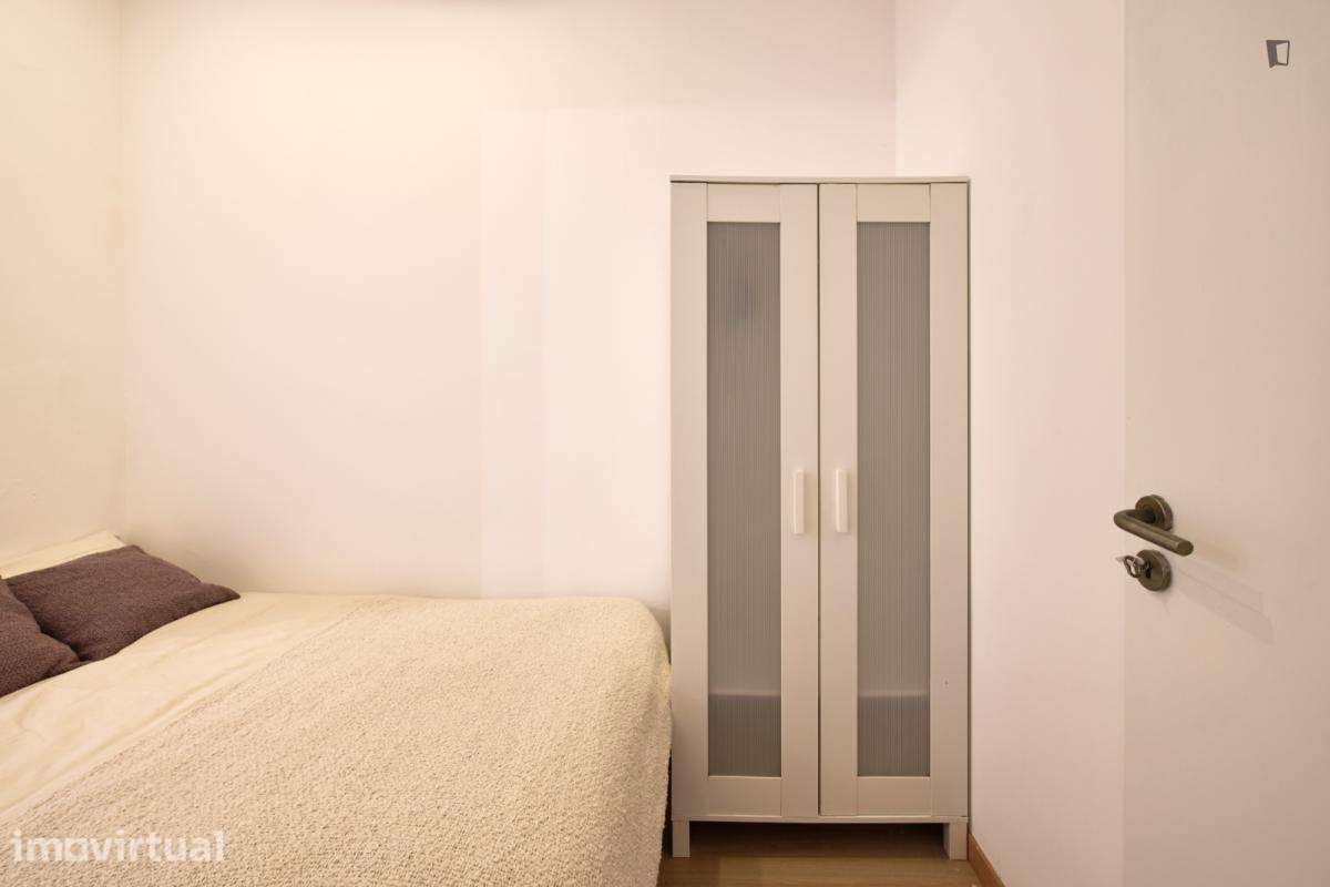 Quarto - localizado em Alameda Lisbon - Grande imagem: 5/50