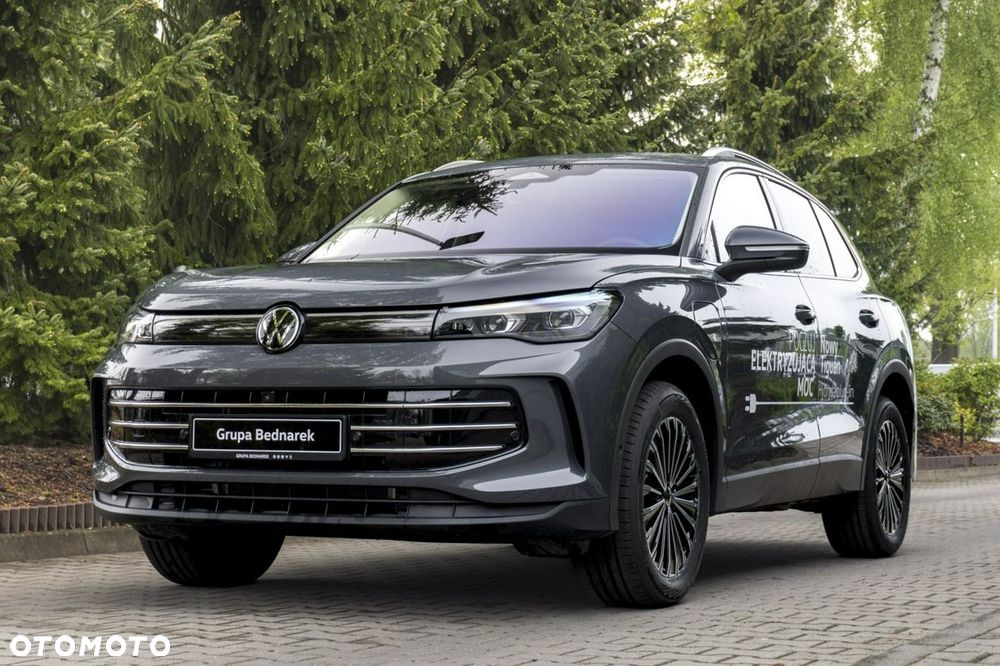 Volkswagen Tiguan - 12