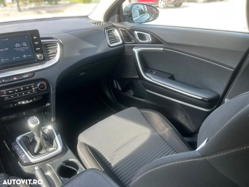 Kia Ceed - 17