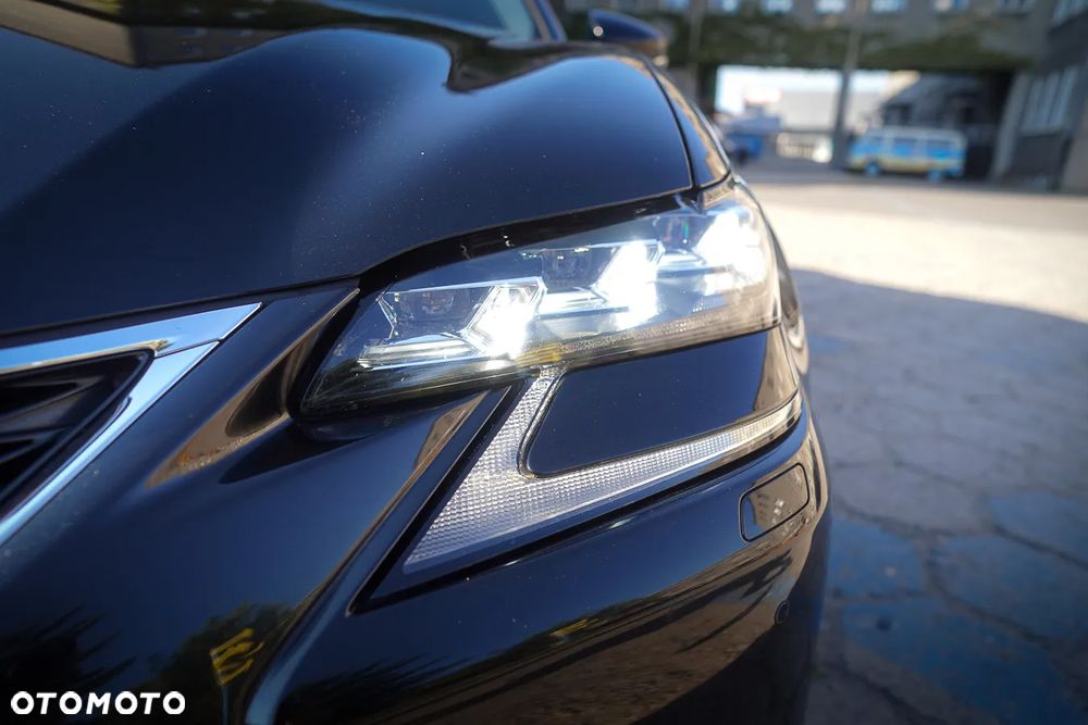 Lexus GS 200t / 300 F Sport - 4