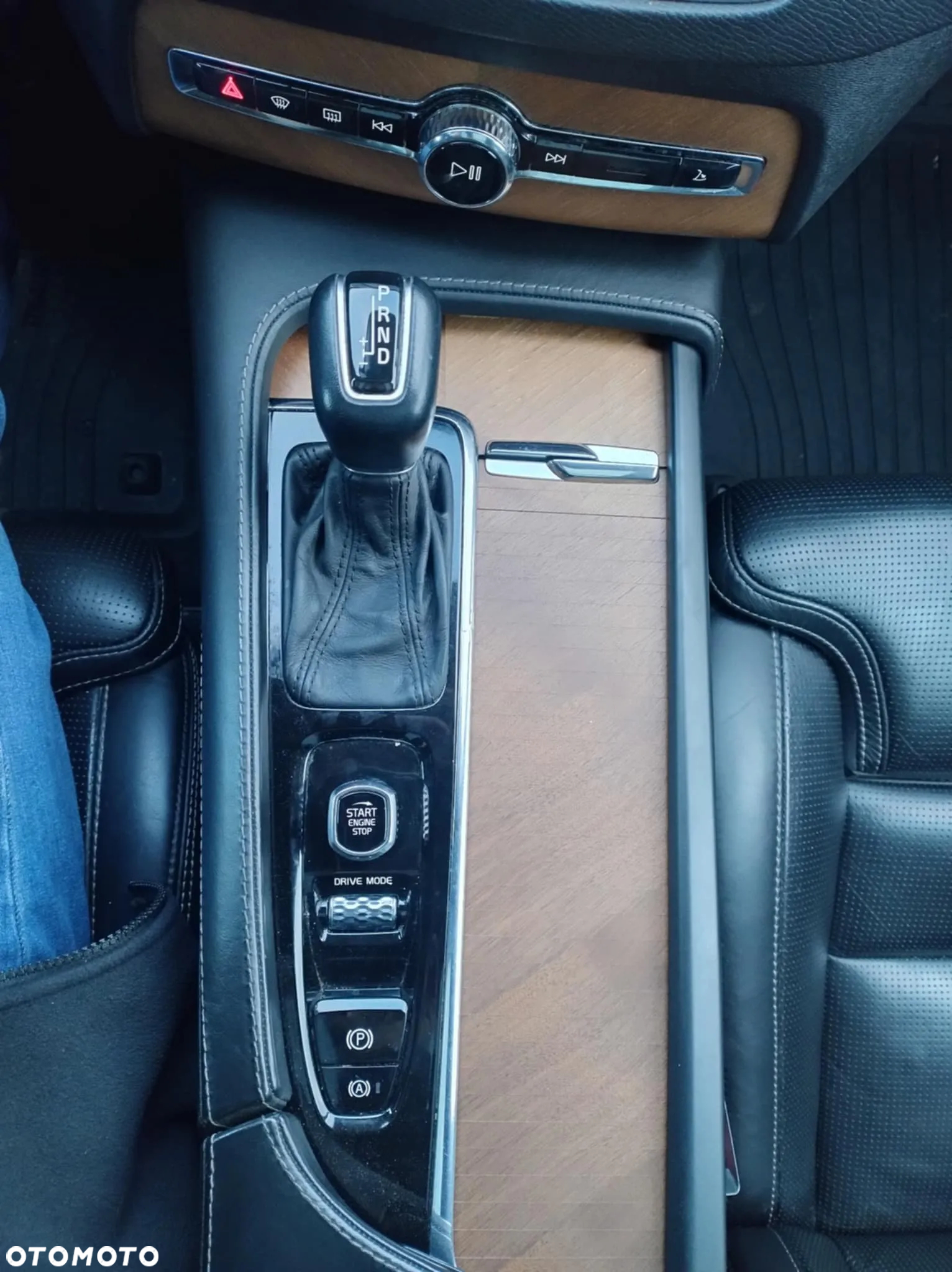Volvo XC 90 T6 AWD Geartronic Inscription - 11